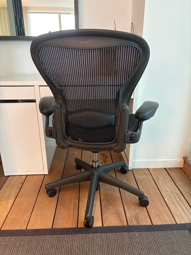 Original Herman Miller Aeron Chair - Excellent Condition, Highly Adjustable