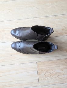 Leather boot