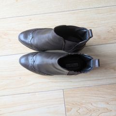 Leather boot