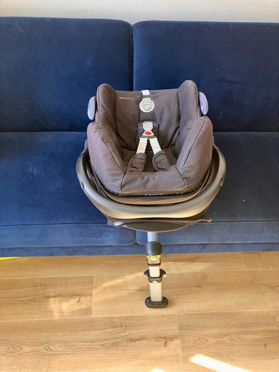 Maxi-Cosi CabrioFix Baby Car Seat + ISOFIX Base