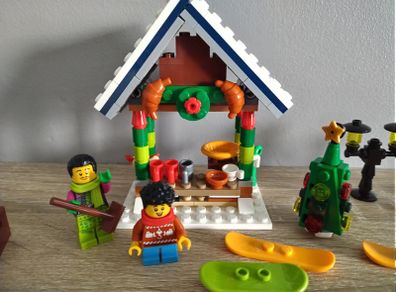 LEGO Winter Village Accessories and Mini Figures Bundle