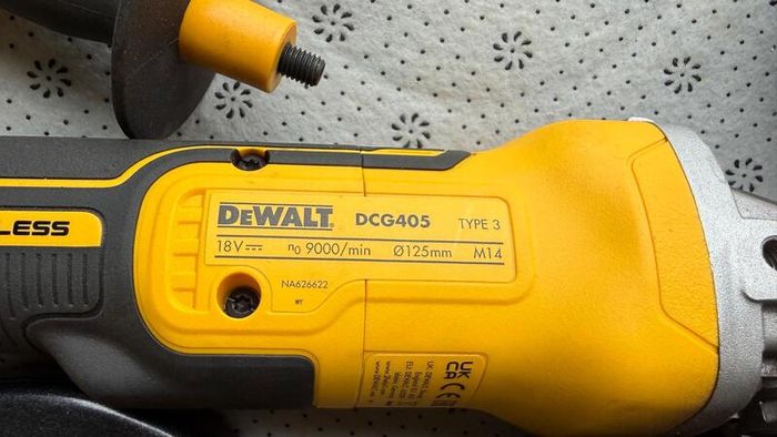 DeWalt 18v angle grinder, like new.