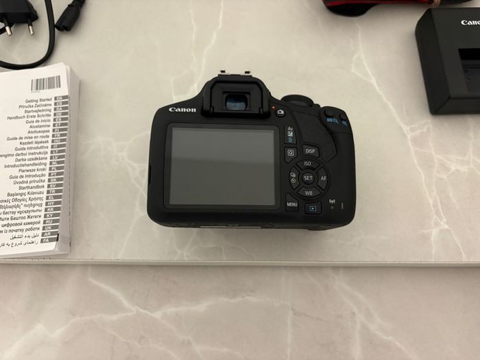 canon eos 2000d with 128gb sd card