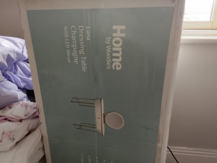 Vanity table