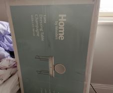 Vanity table
