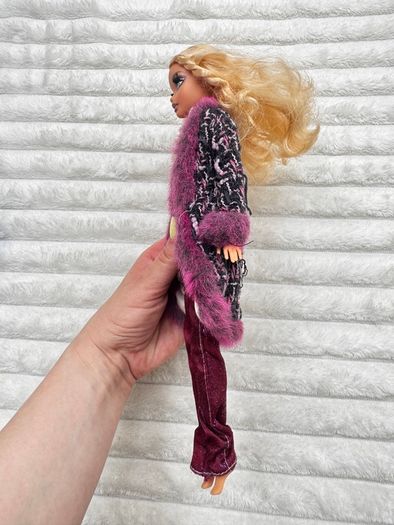 Mattel Barbie My Scene Goes Hollywood Doll Used Please see photos