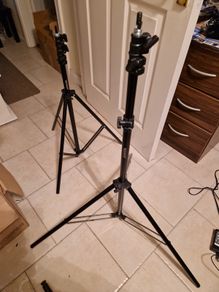 NEEWER, 2 Photography Tripods and feet and also 5ft circular Silver Light enhancer all in new condition and in lovely cases