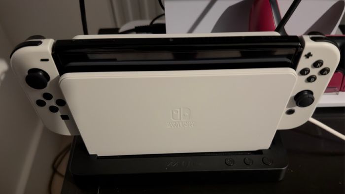 Nintendo Switch OLED Ultimate Bundle Excellent Condition