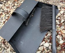 Dustpan and brush for fireplace