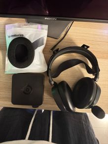 Gaming keyboard, mouse, headset, mouse pad, mouse bungee, playstation 5 dualsense controller BUNDLE SET !