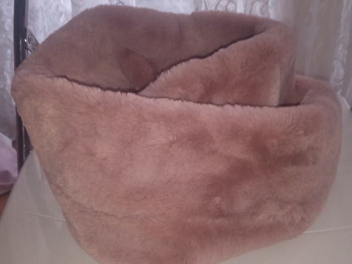 Dusty pink faux fur twist snood