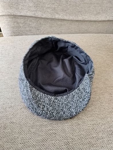 Wool blend cap hat 56cm size in very good condition FREE STANDARD POSTAGE INCLUDED