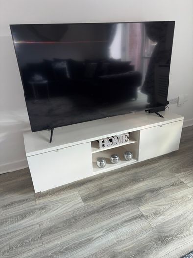 Gloss Tv Stand