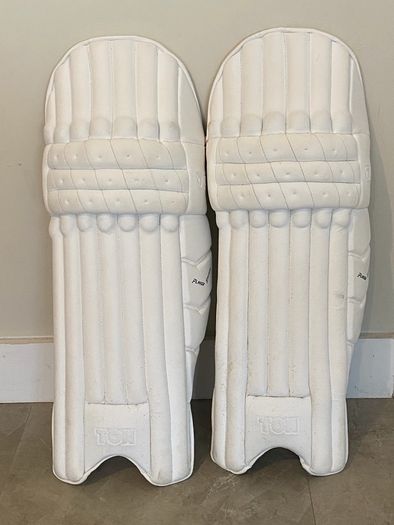 Cricket Batting Pads to Sell