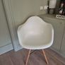 eames style bucket chair Image 2