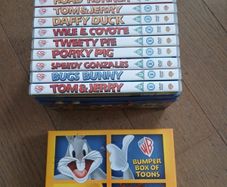 Bumper box of 10 Toons by WB Kids