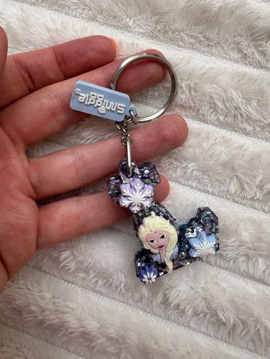 Smiggle Frozen 2 Keyring Letter L Please see photos