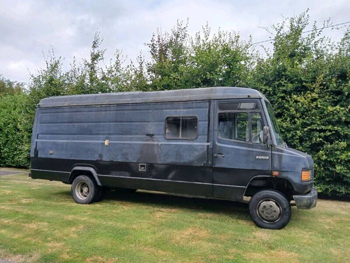 Vintage Mercedes 709d Camper Conversion