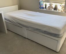 Single divan and matress