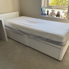 Single divan and matress