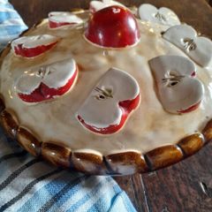 Mid Century 3D Apple Pie Dish