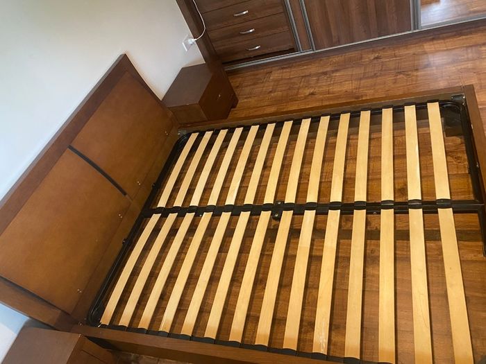 Kingsize bed