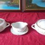 Vintage TK Thun Czechoslovakia Pair Of Porcelain Gold Gilt Tureen With Lid And Gravy Boat And Saucer Image 2