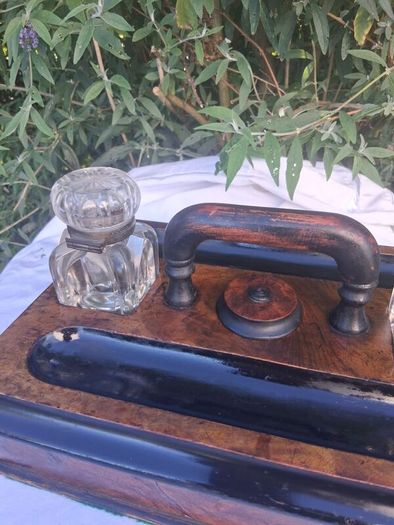 Victorian Burr Walnut Table Inkwell Stand