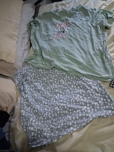 2 t  shirt