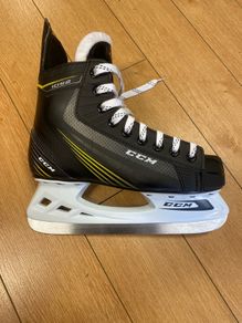 Ice Hockey Skates CCM Size 41 Brand New