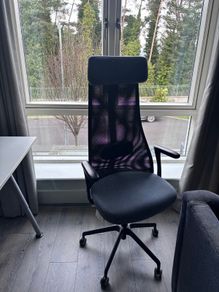 Ergonomic Mesh Office Chair with Headrest I Excellent Condition