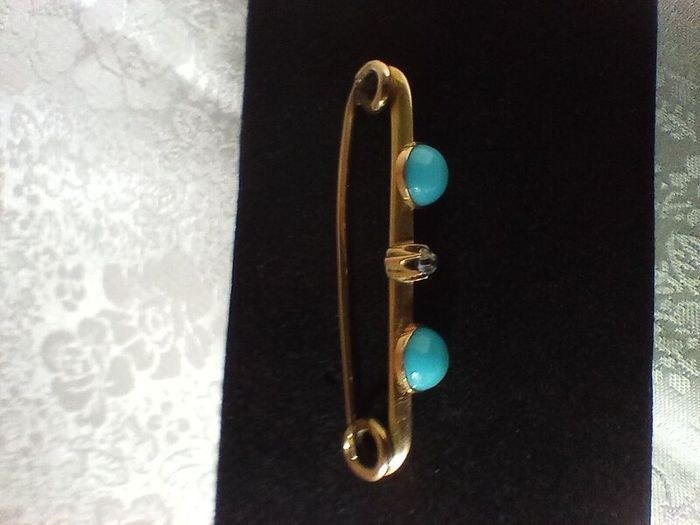 Gold, diamond and turquoise brooch ,lapel pin