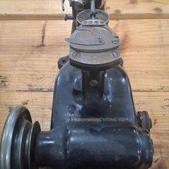 Singer 172K1 Industrial Leather Glove Sewing Machine Head Only