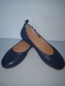 New Leather  ALLEGRO Fitflop size 4