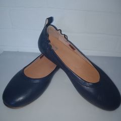 New Leather  ALLEGRO Fitflop size 4