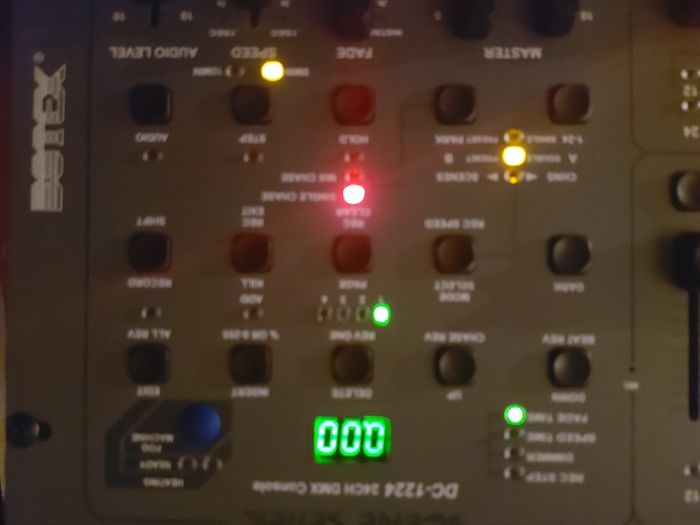 FLYHT PRO SCENE SETTER DC-1224 24 Channel DMX Console in excellent like new condition