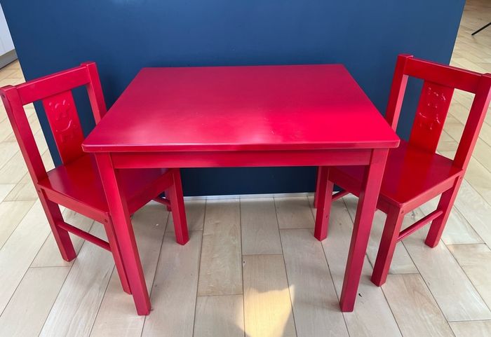 Ikea Kritter kids table and chairs