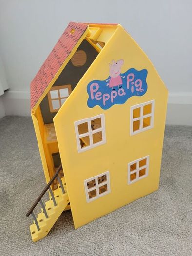 Peppa Pig House Set, Peppa's Outdoor Fun Slide & 22 Figures