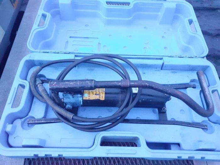 Cembre Po 7000 Hydraulic Foot Pump