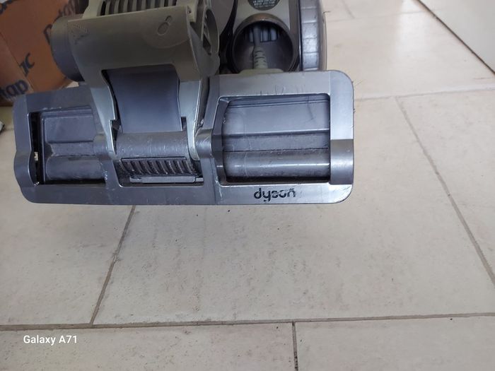 DYSON DC19 T Multifloor Vacuum Cleaner, in perfect working order