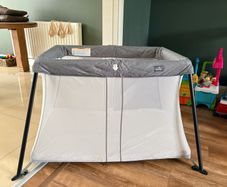 Travel cot