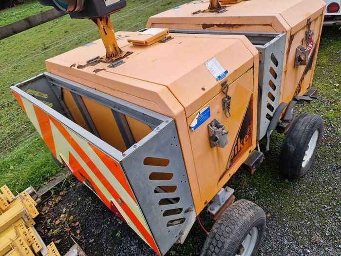 pike trafic light trailers 200 takes it no offers