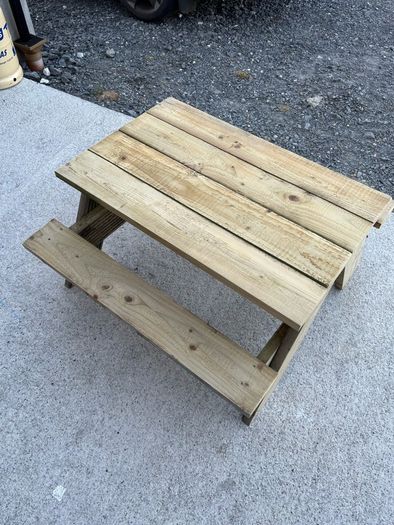childrens picnic bench