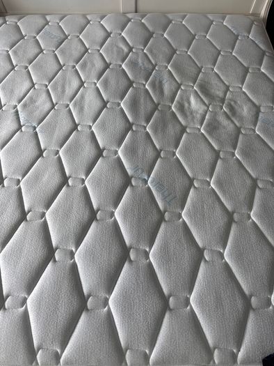 Nearly new Dreams TheraPur ActiGel Polar 2800 super king mattress