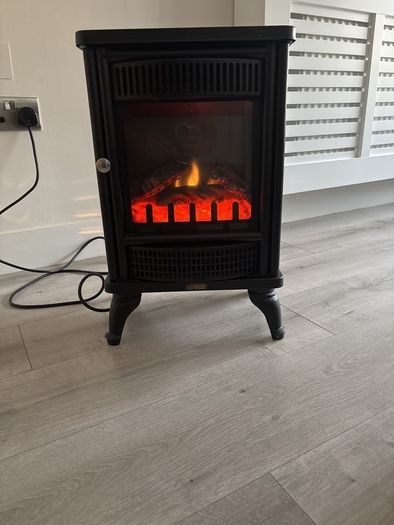 B&Q Traditional Electric Stove Heater - 2kW Log Effect - DBL05A-MS6N - Fully Working