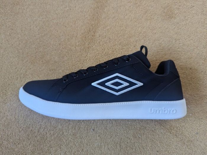 Men's trainers