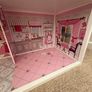 Kids doll house Image 2