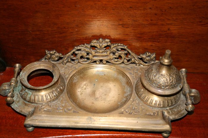 Brass inkwell (29cm x 12cm)