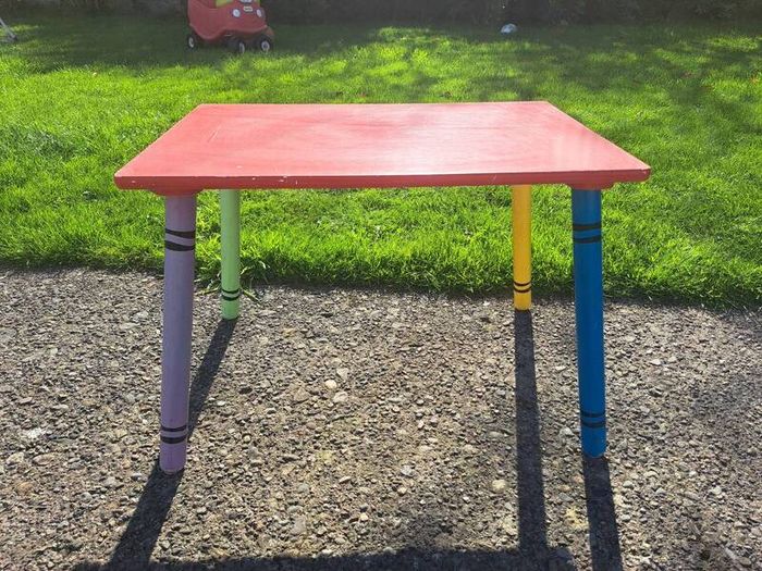 kids crayola table