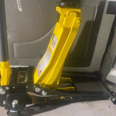 Yellow/black 3 Ton low profile trolley jack